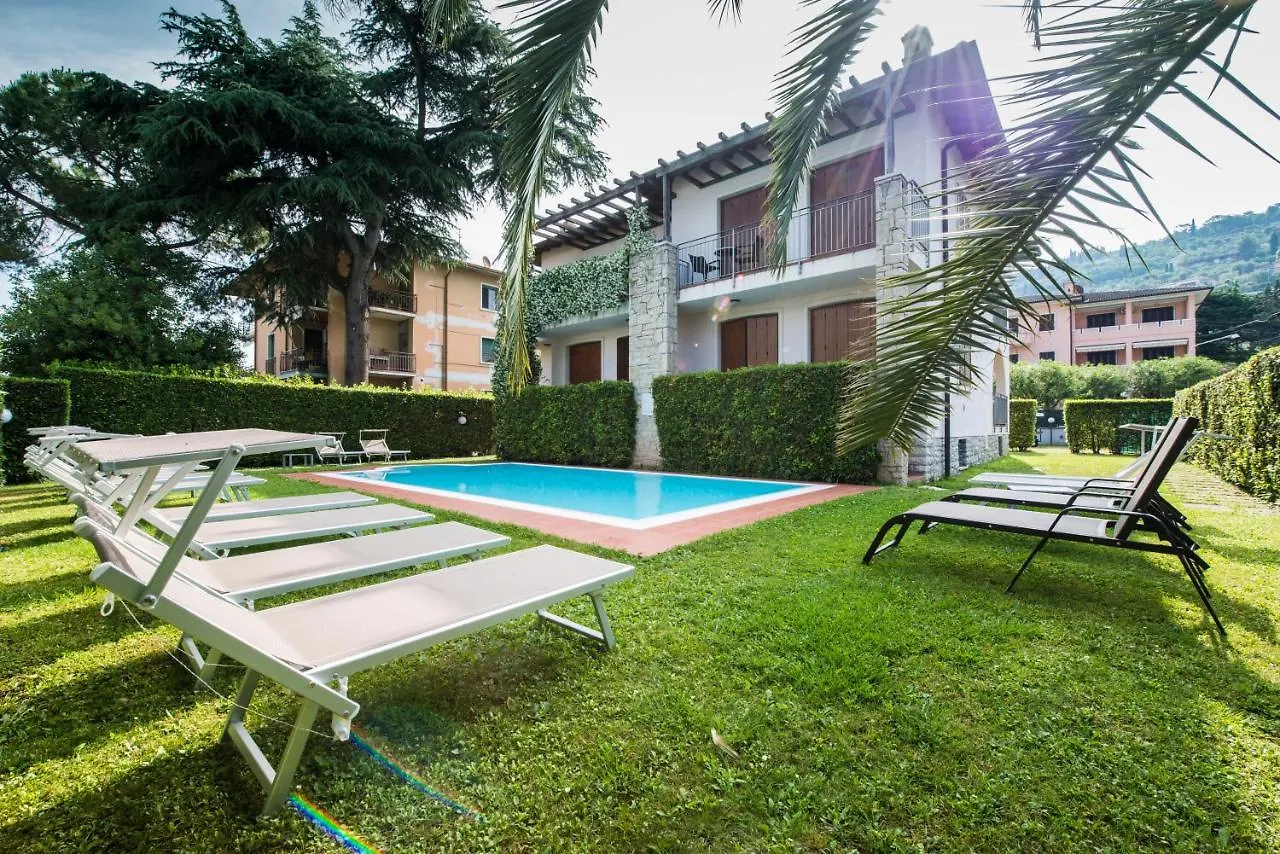 Apartment Appartamenti Meridiana Torri Del Benaco